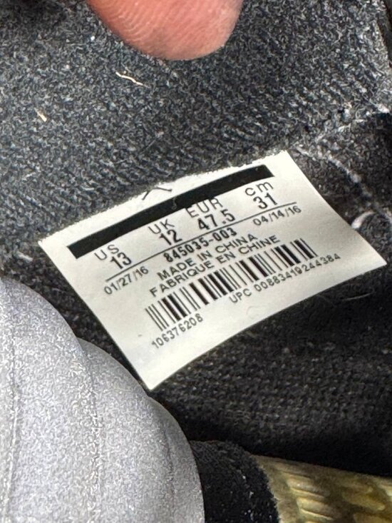 Size 13 | Jordan 5 Metallic No Box | Pre-Owned main image 4